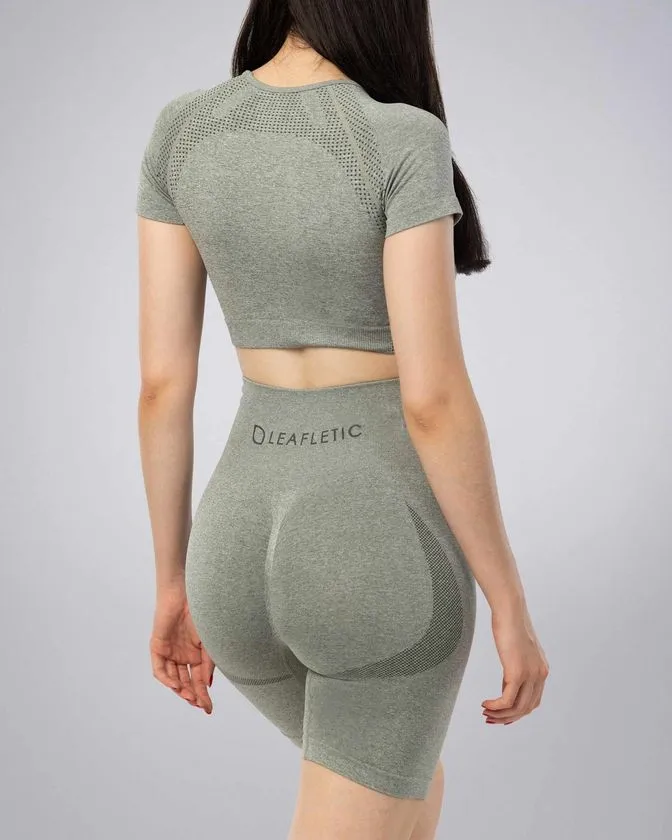 Sport tricou femei şi pantaloni scurți